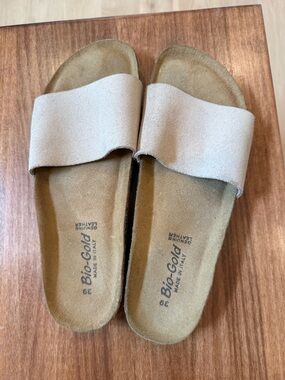 Women's Suede Slide Mules in Light Taupe